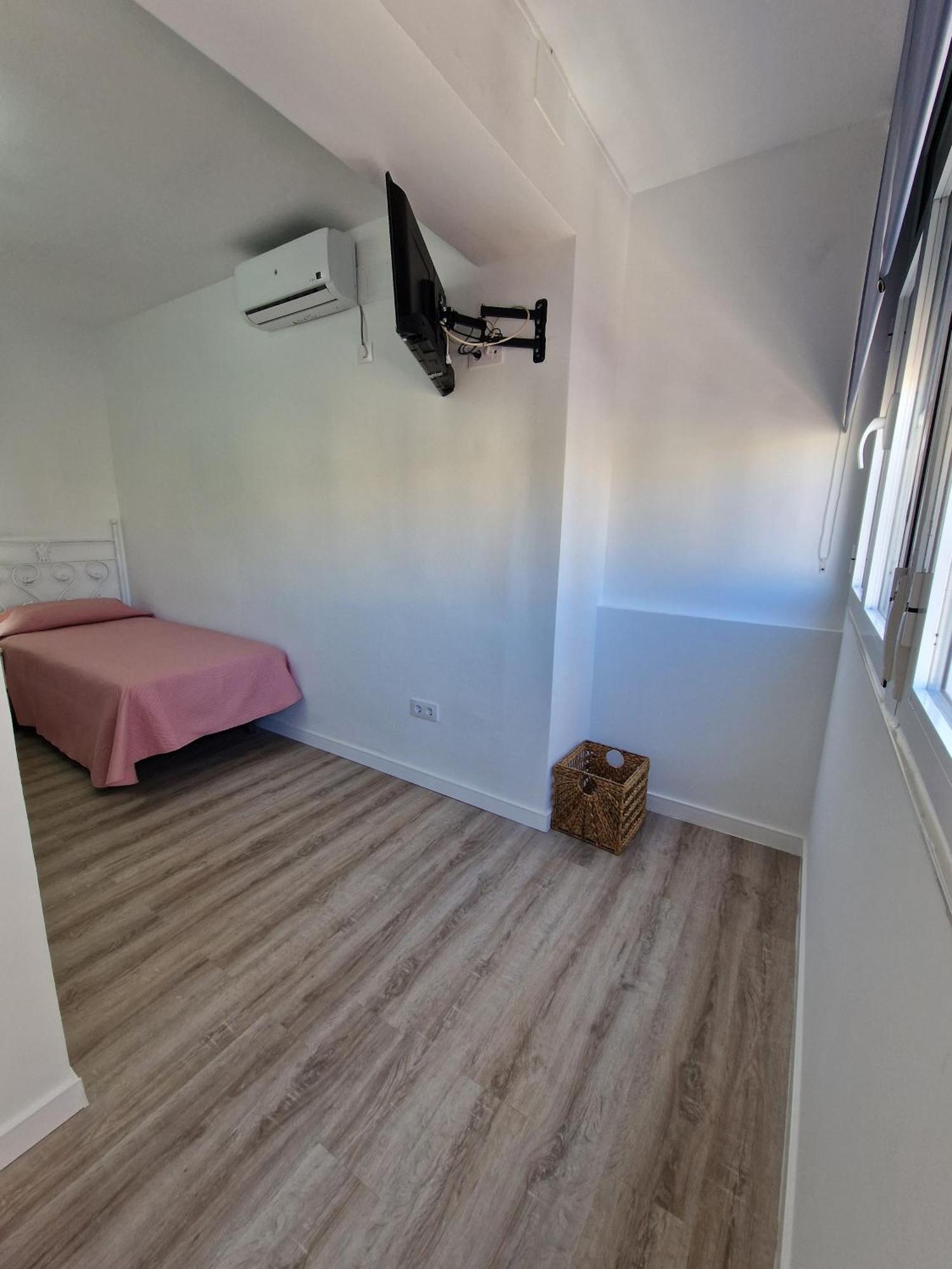 Apartamento Virgen De Lujan Triana Sevilla Exterior foto