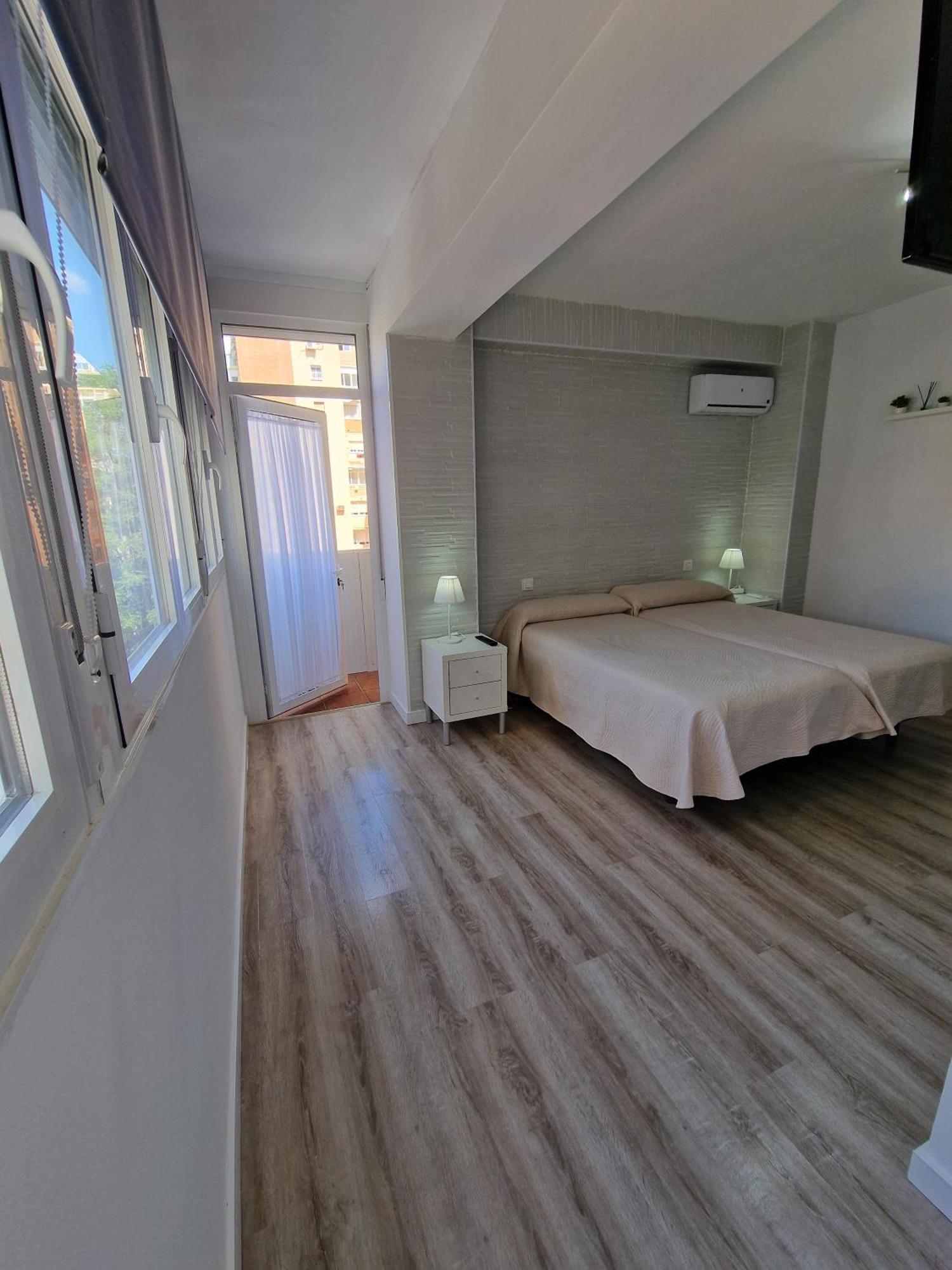 Apartamento Virgen De Lujan Triana Sevilla Exterior foto
